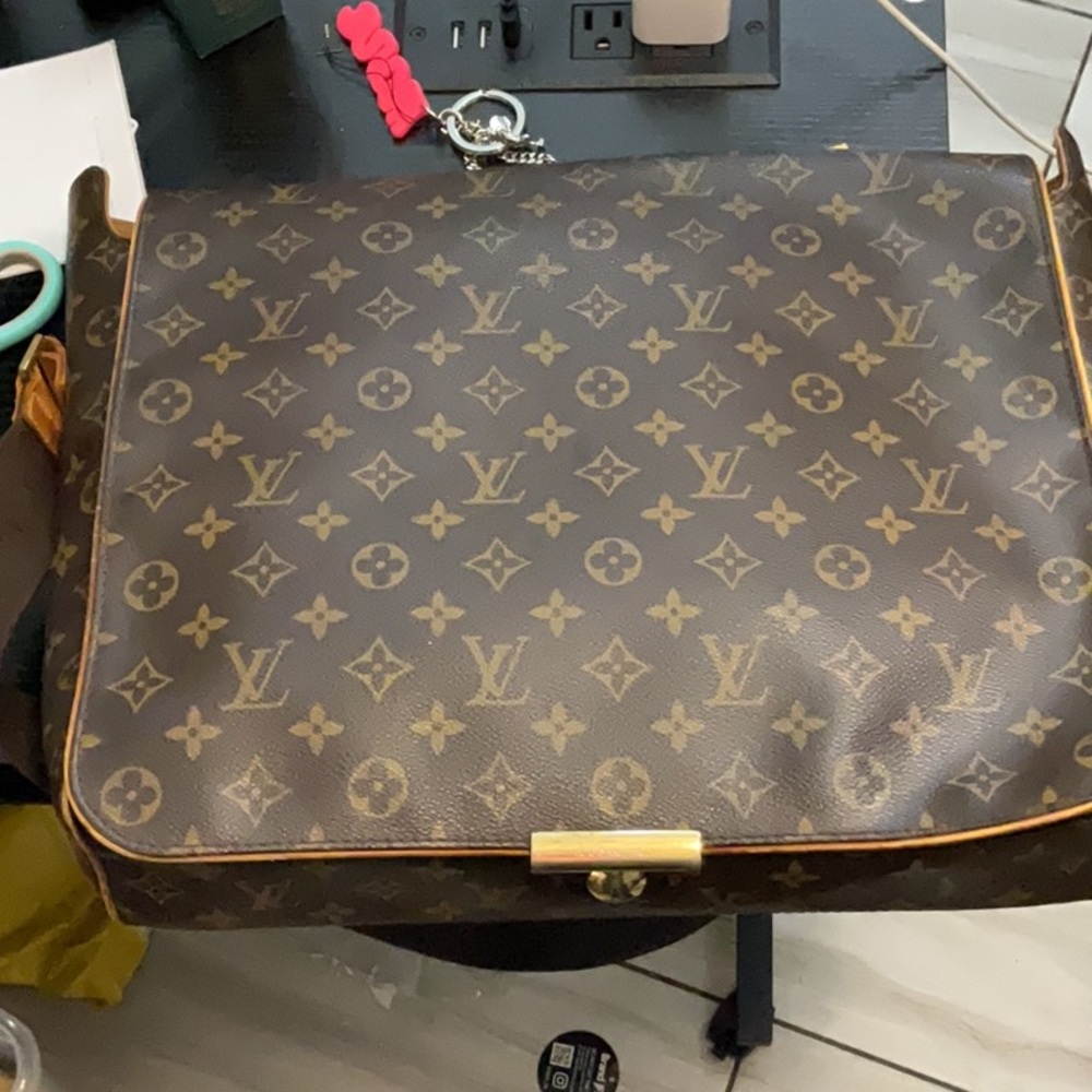 LV Mono Messenger